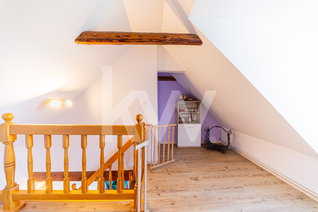 Proprietate versatilă cu 2 case și garsonieră în Hărman, locuință sau investiție