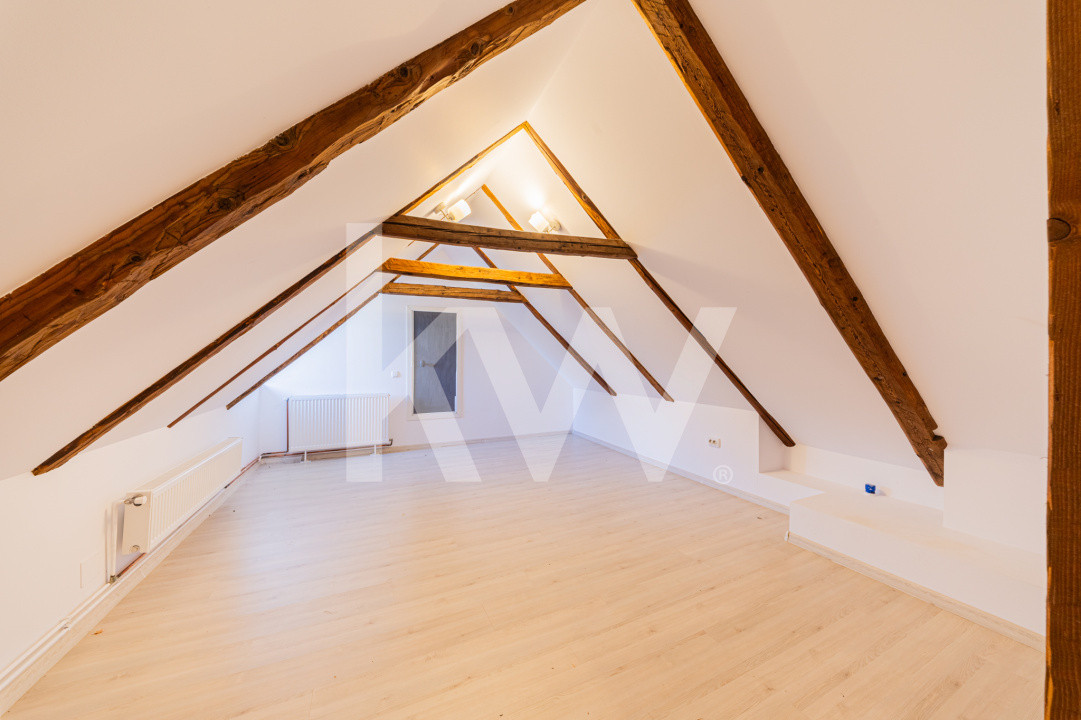 Proprietate versatilă cu 2 case și garsonieră în Hărman, locuință sau investiție