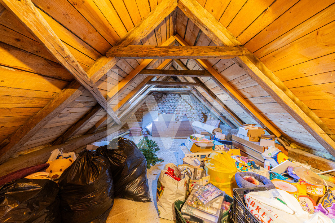 Proprietate versatilă cu 2 case și garsonieră în Hărman, locuință sau investiție