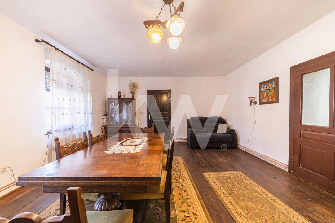 Proprietate versatilă cu 2 case și garsonieră în Hărman, locuință sau investiție