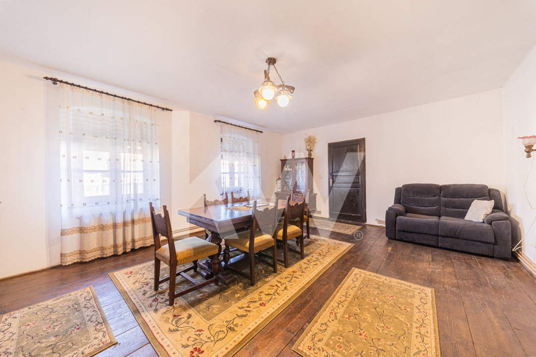 Proprietate versatilă cu 2 case și garsonieră în Hărman, locuință sau investiție