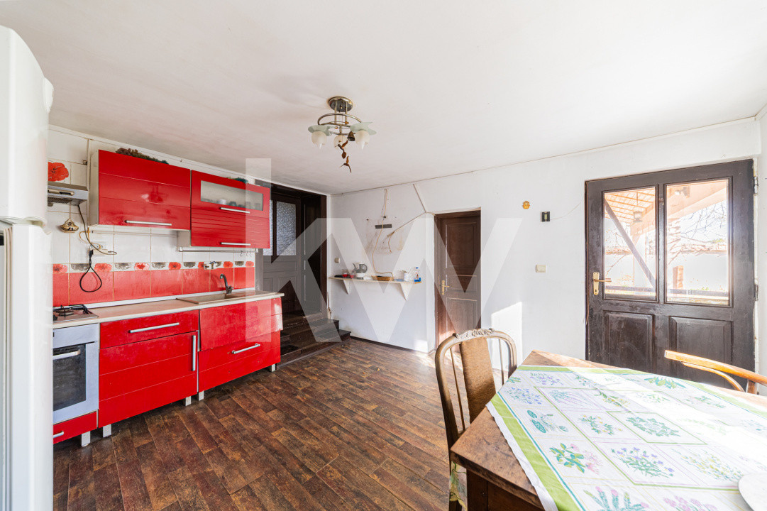 Proprietate versatilă cu 2 case și garsonieră în Hărman, locuință sau investiție