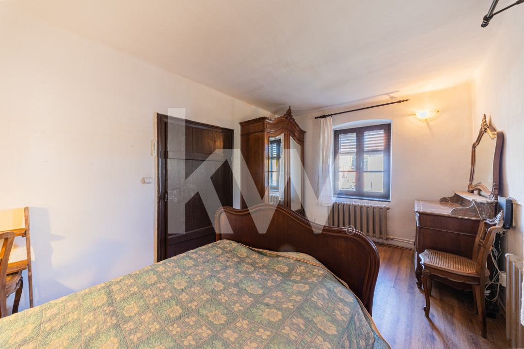 Proprietate versatilă cu 2 case și garsonieră în Hărman, locuință sau investiție