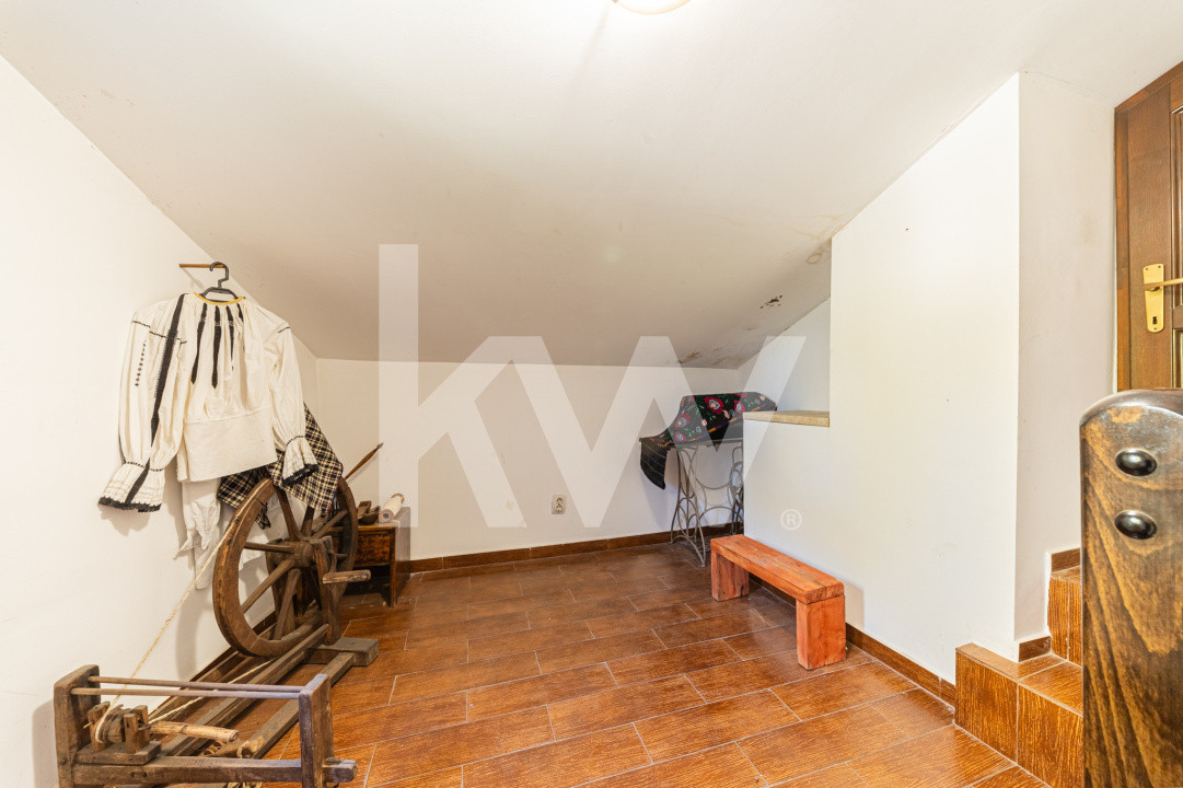 Proprietate versatilă cu 2 case și garsonieră în Hărman, locuință sau investiție