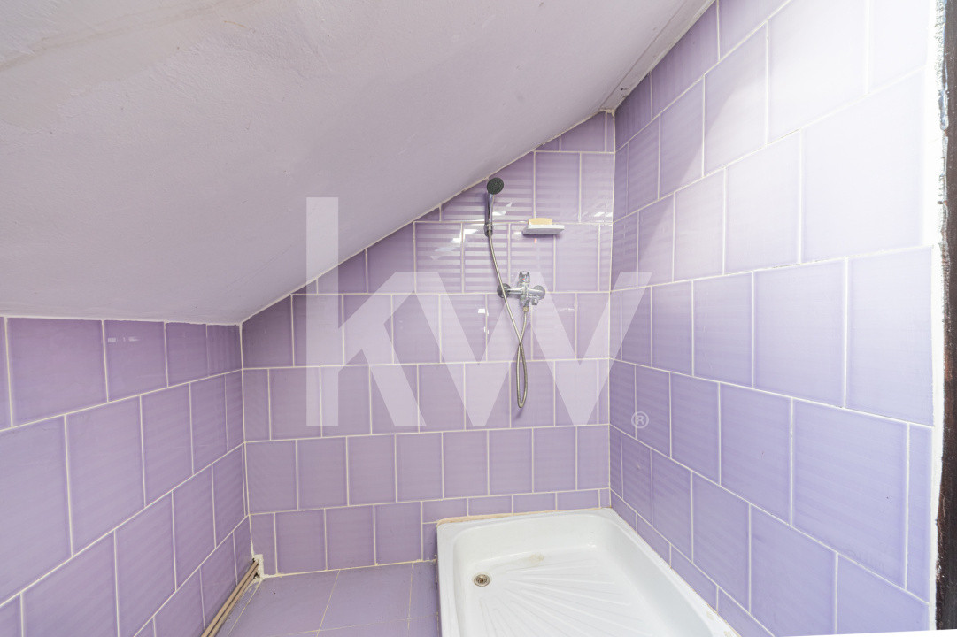 Proprietate versatilă cu 2 case și garsonieră în Hărman, locuință sau investiție