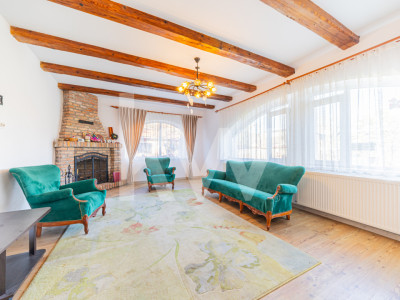 Proprietate versatilă cu 2 case și garsonieră în Hărman, locuință sau investiție