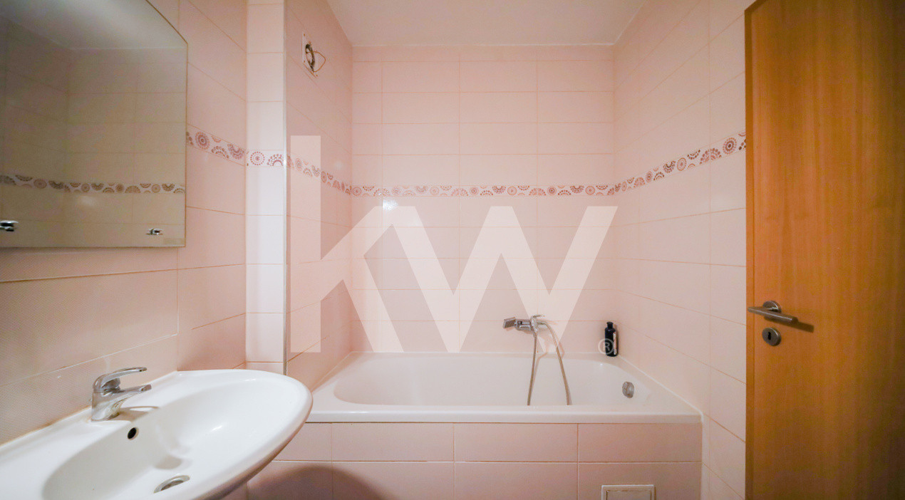 🏡 Apartament de vânzare – Brașov, Strada Graurului (loc de parcare + boxa)