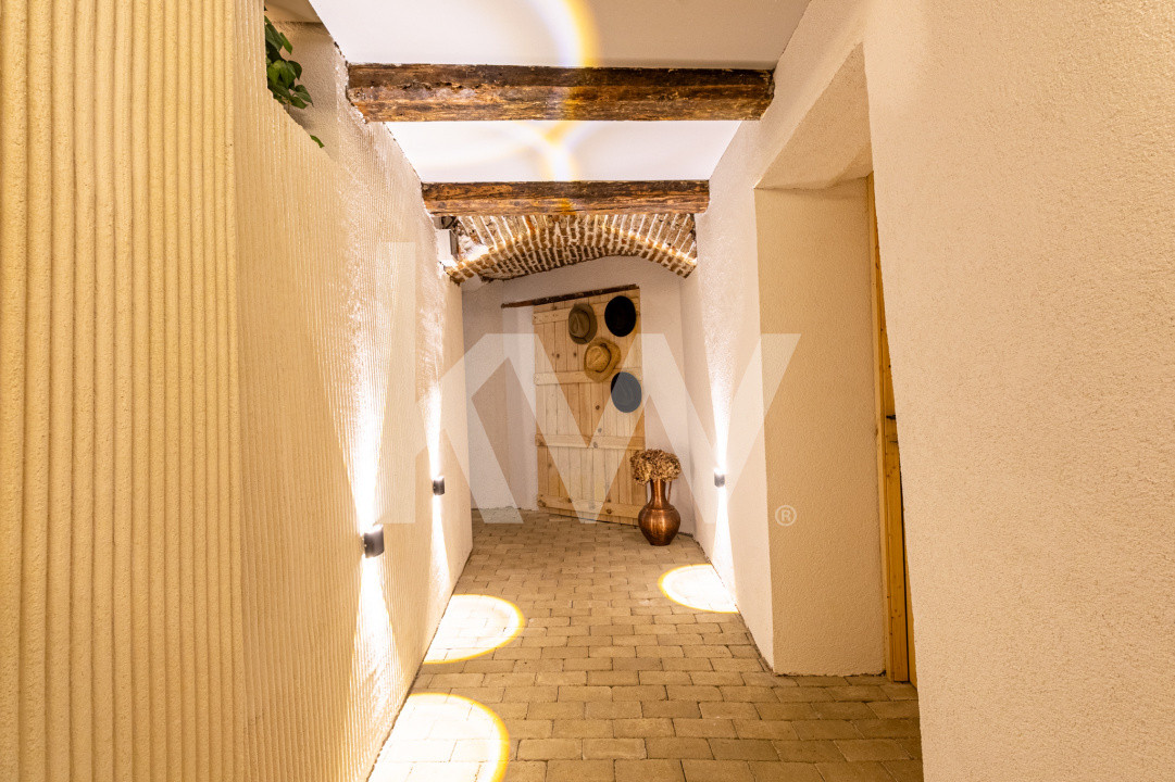 Oază de Eleganță în Inima Brașovului – Apartament de Vanzare, Str. Lungă nr. 90