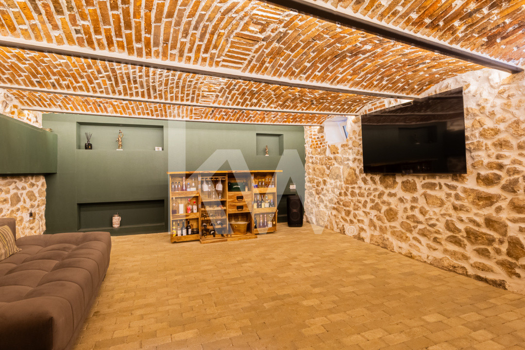 Oază de Eleganță în Inima Brașovului – Apartament de Vanzare, Str. Lungă nr. 90