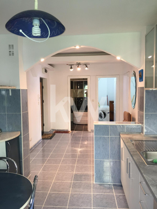 Apartament cu 3 camere in Racadau 