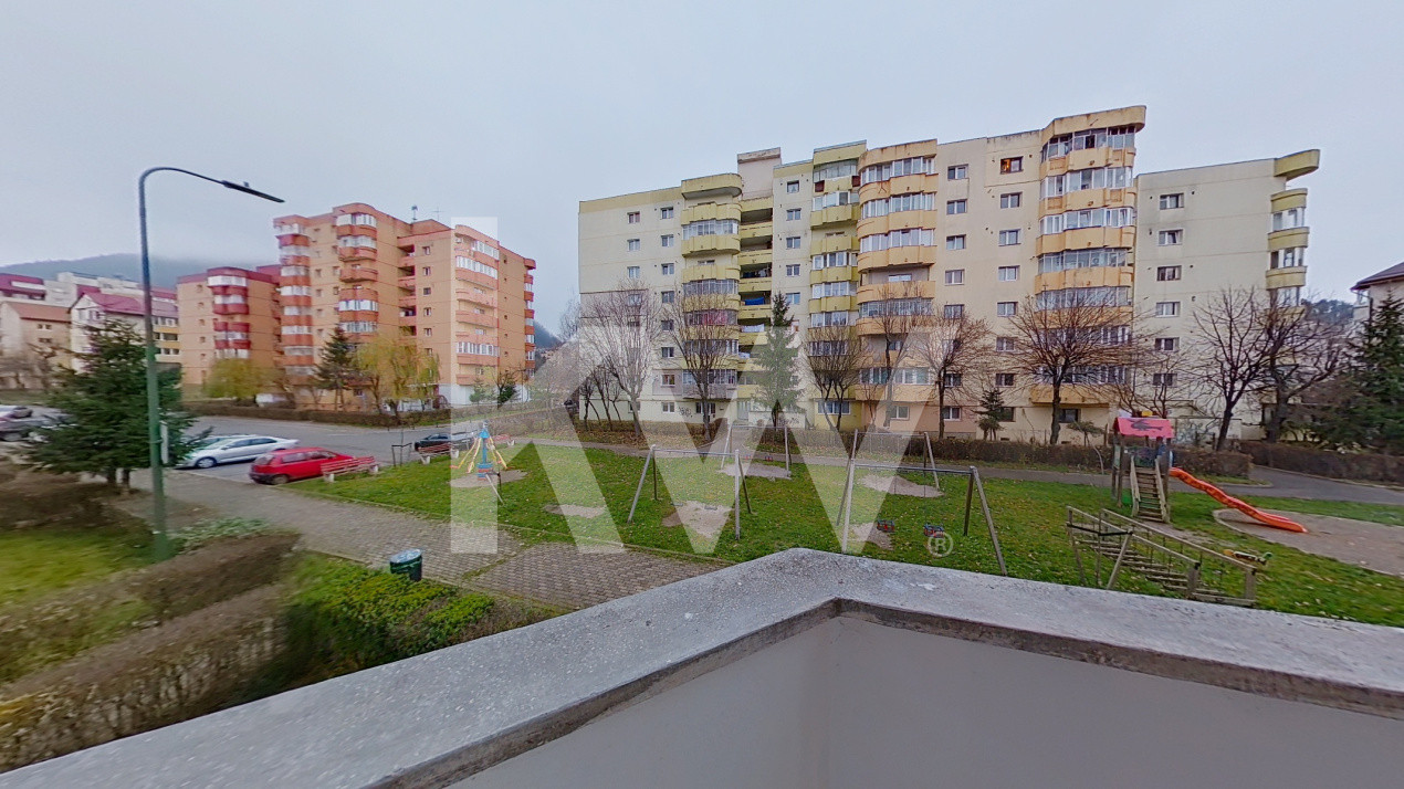 Oportunitate! Apartament cu 3 camere, 2 bai - Racadau / vis-a-vis de Magnolia