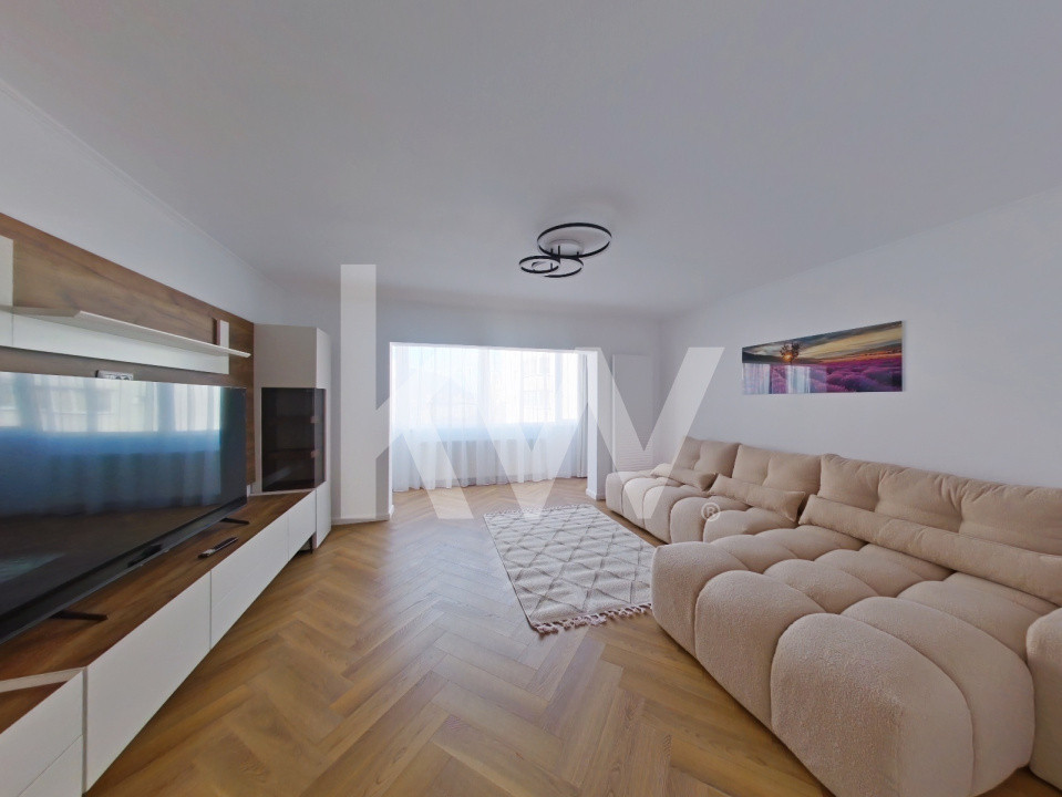 Apartament 3 camere decomandat, lux, renovat integral, prima închiriere, Brașov