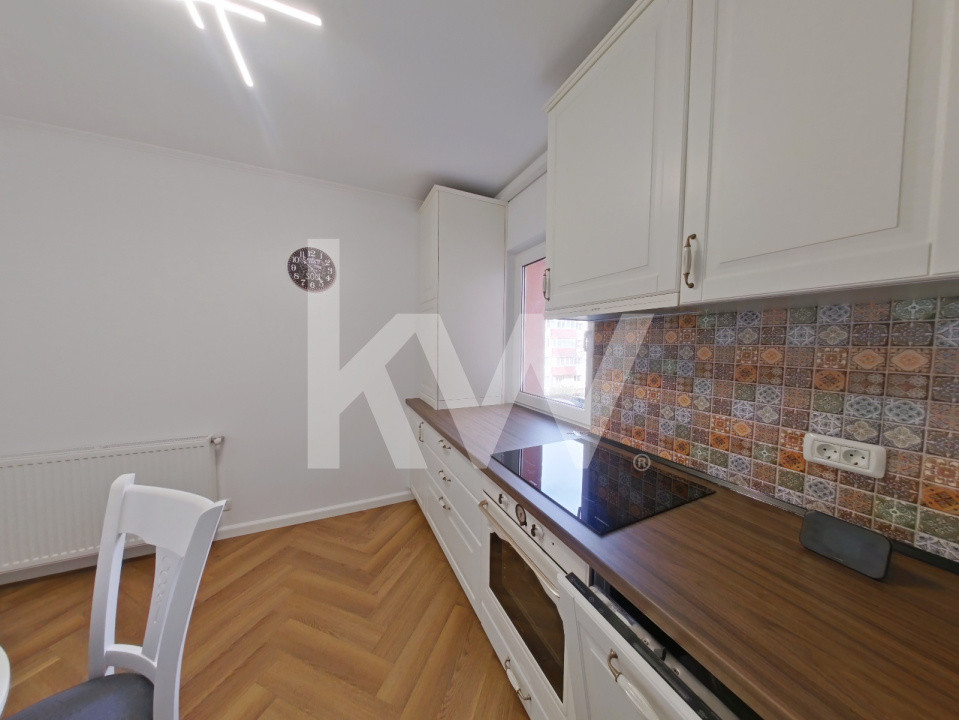 Apartament 3 camere decomandat, lux, renovat integral, prima închiriere, Brașov