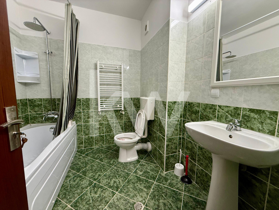 Studio spațios de închiriat | Balcon închis | Parcare privată 