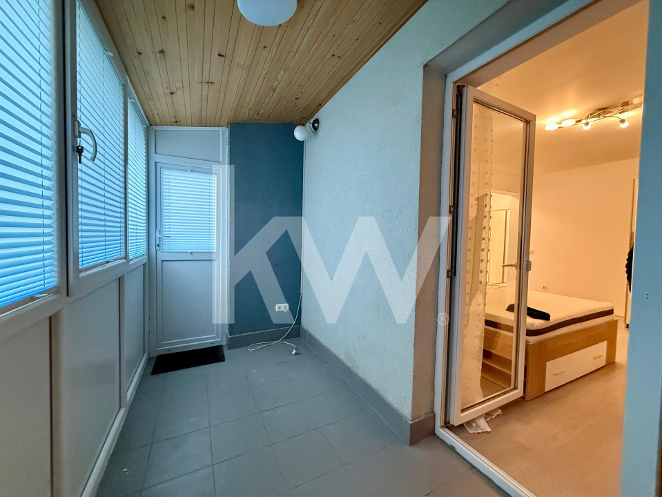 Studio spațios de închiriat | Balcon închis | Parcare privată 