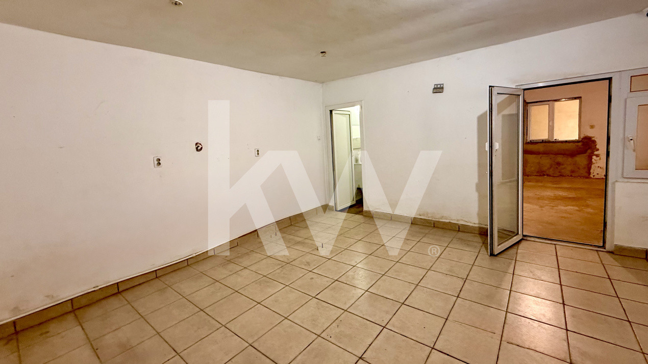 Spatiu Depozitare - 3 camere + grup sanitar