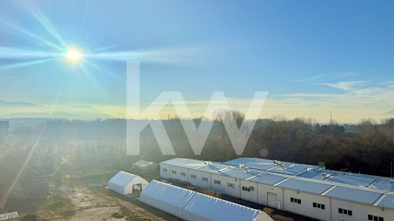 Spațiu de birouri 150 mp | Zona Tractorul | Compartimentat | Balcon mare 