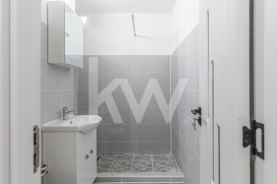 Garsoniera de vânzare | etaj intermediar 