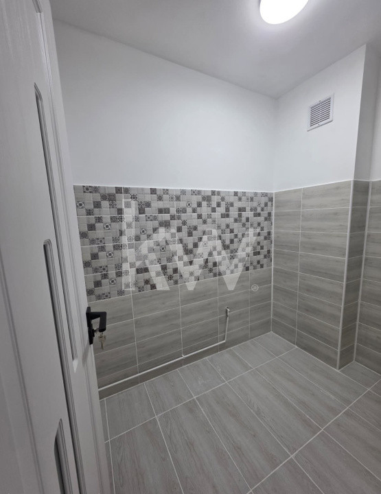 Garsoniera de vânzare | etaj intermediar 