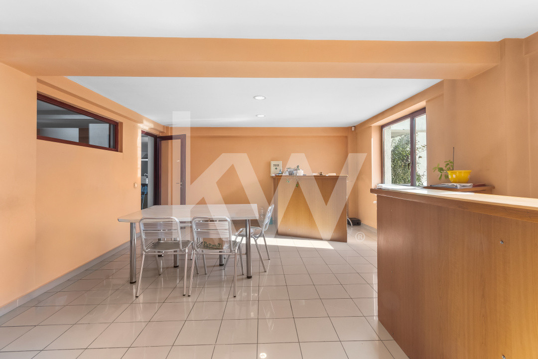 Spațiu comercial – Showroom & Birouri – Calea Feldioarei - DN13