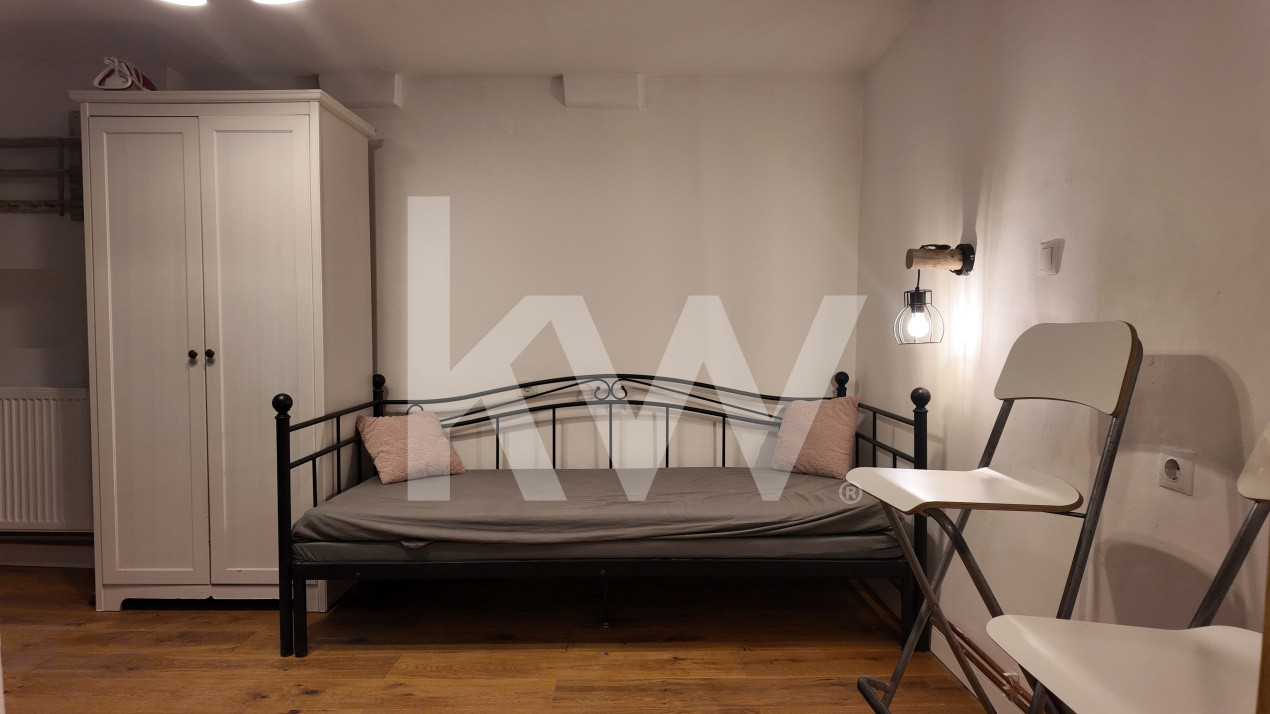 Închiriere garsonieră mobilată și utilată - Strada Postăvarului, Centrul Istoric