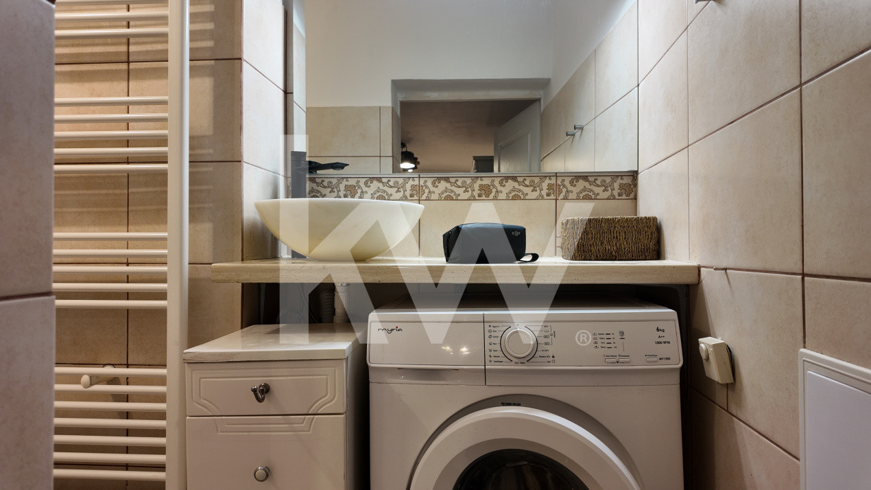 Închiriere garsonieră mobilată și utilată - Strada Postăvarului, Centrul Istoric