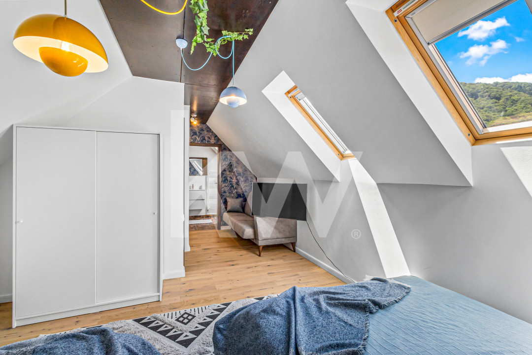 Vilă spectaculoasă lângă Castelul Bran cu piscină și cramă COMISION 0%