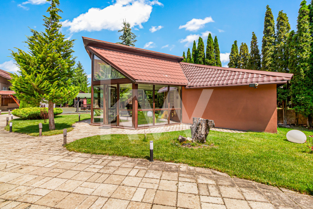 Vilă spectaculoasă lângă Castelul Bran cu piscină și cramă COMISION 0%