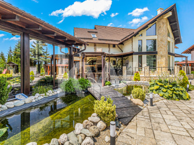 Vilă spectaculoasă lângă Castelul Bran cu piscină și cramă COMISION 0%