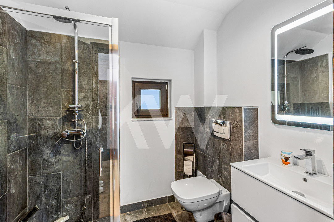 Vilă de lux în Bran | SPA complet, sală cinema, râu privat, lângă Castel