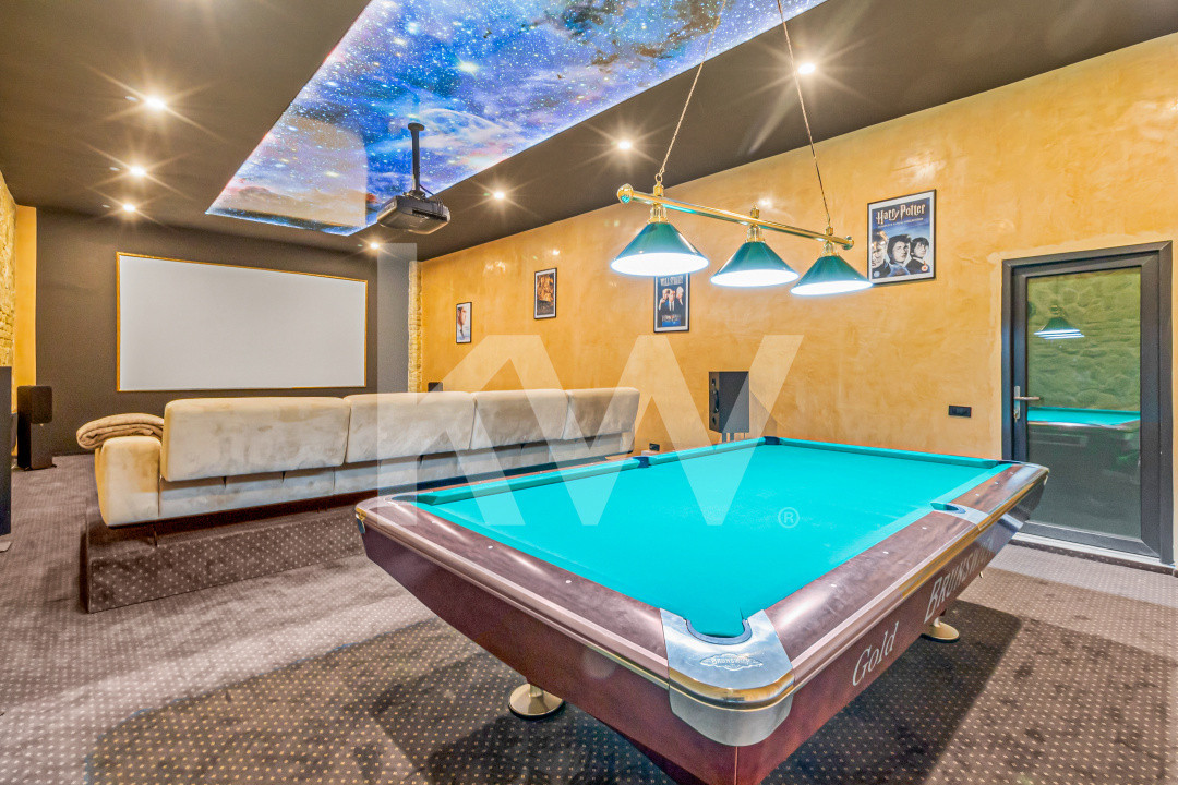 Vilă de lux în Bran | SPA complet, sală cinema, râu privat, lângă Castel