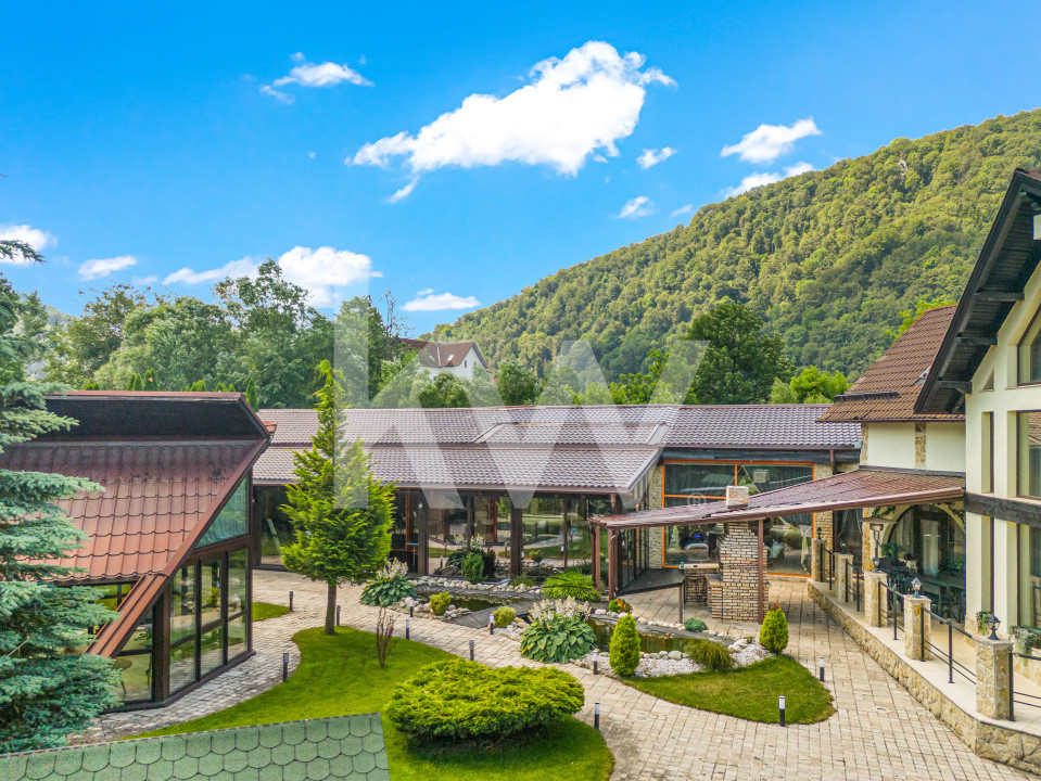 Vilă de lux în Bran | SPA complet, sală cinema, râu privat, lângă Castel