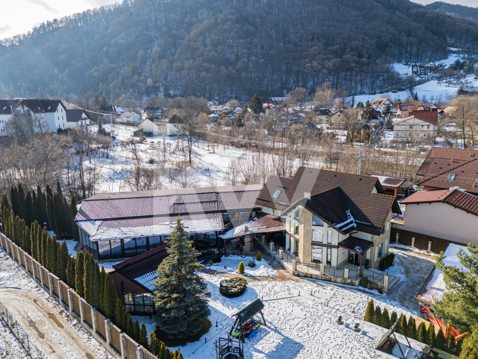 Vilă de lux în Bran | SPA complet, sală cinema, râu privat, lângă Castel