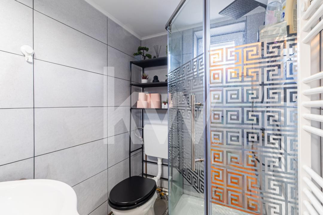 Casă individuală, vedere către Bucegi, la 300 m de Centru, Gară sau Cantacuzino