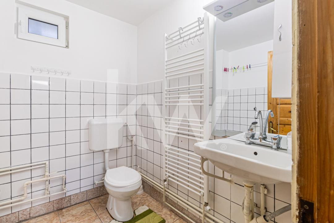 Casă individuală, vedere către Bucegi, la 300 m de Centru, Gară sau Cantacuzino