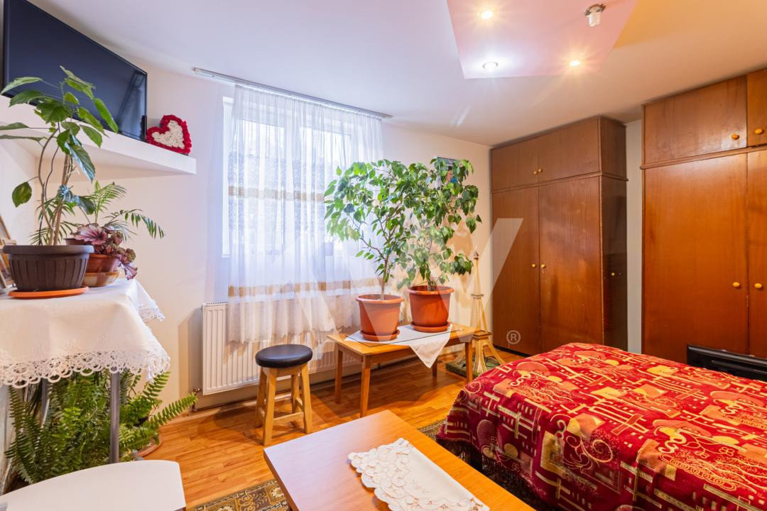 Casă individuală, vedere către Bucegi, la 300 m de Centru, Gară sau Cantacuzino