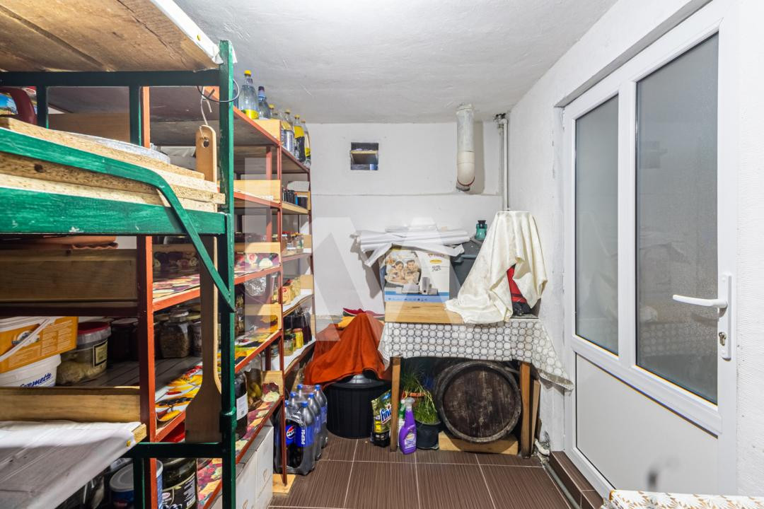 Casă individuală, vedere către Bucegi, la 300 m de Centru, Gară sau Cantacuzino