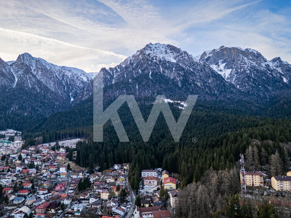 Casă individuală, vedere către Bucegi, la 300 m de Centru, Gară sau Cantacuzino