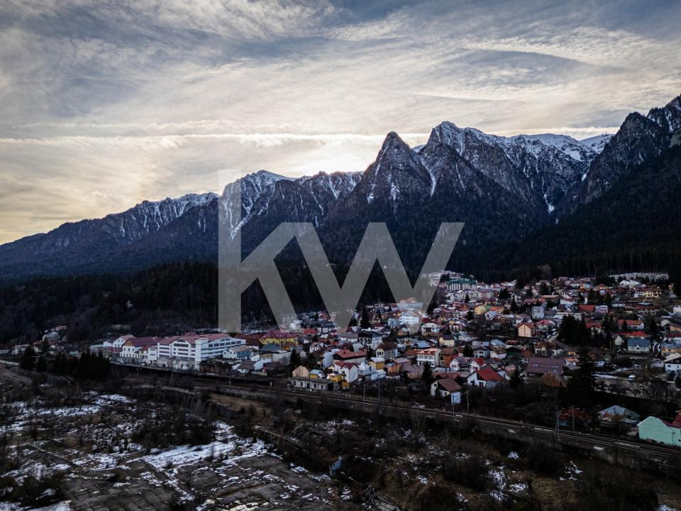 Casă individuală, vedere către Bucegi, la 300 m de Centru, Gară sau Cantacuzino