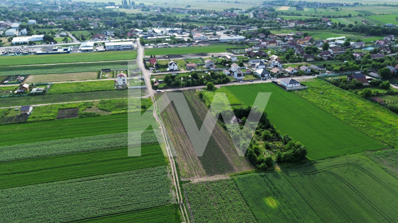 Teren intravilan 34.640 mp Stupini, str. Baciului-Luncii