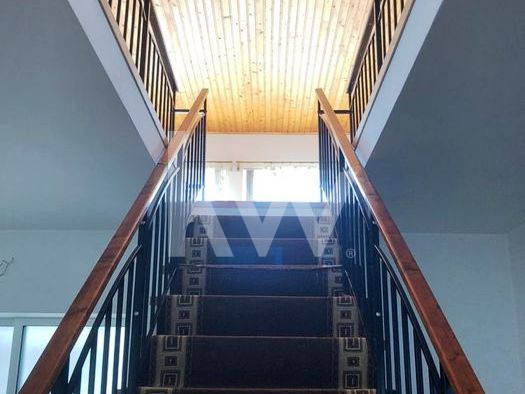 Casă de vânzare în Brașov, zona Tractorul, S utilă - 544 mp, S teren - 700 mp.