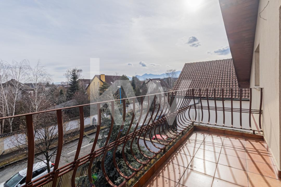 Casă de vânzare în Brașov, zona Tractorul- Comision 0%