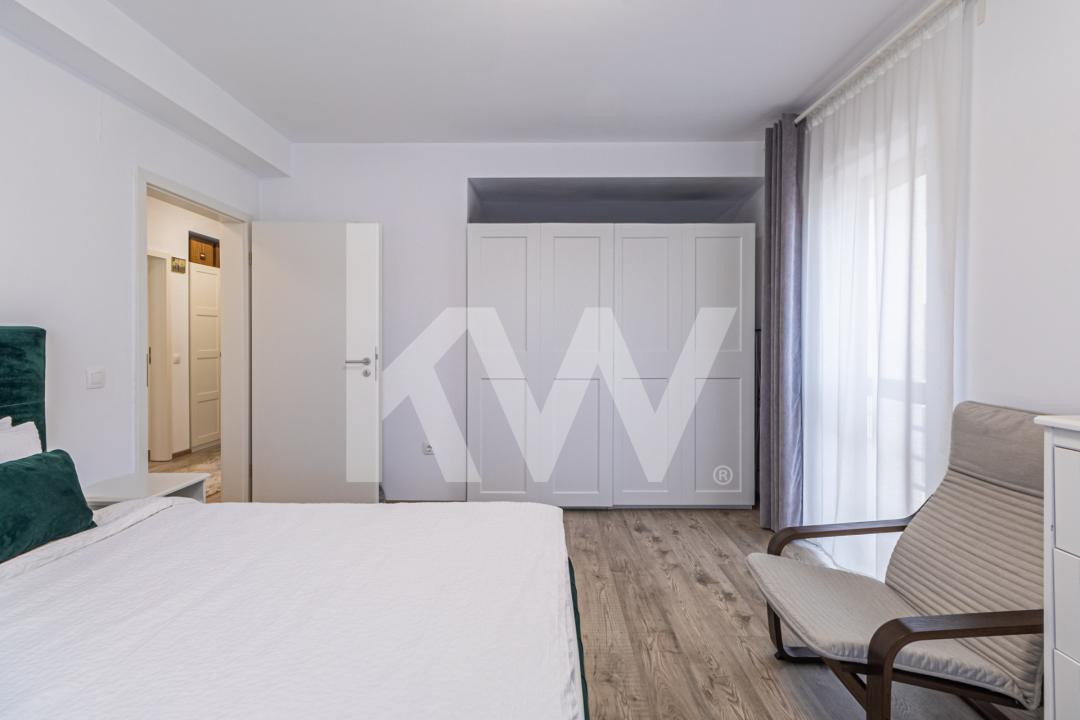 Apartament 3 camere + loc de parcare