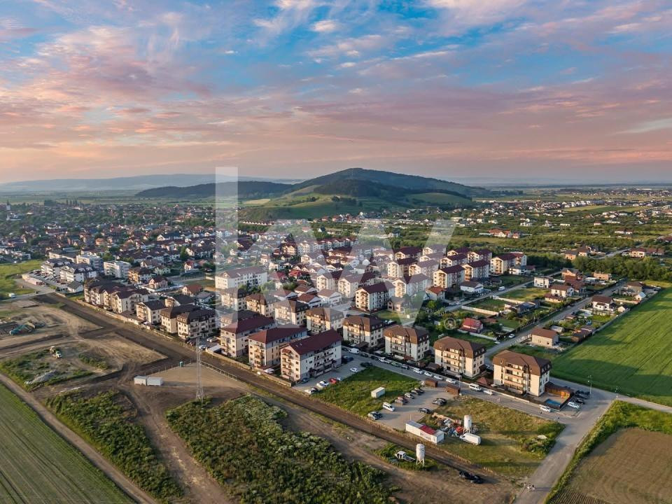 Apartament 3 camere + loc de parcare