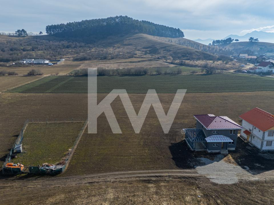 Teren intravilan 585mp Sânpetru, panoramă Lempes si padure, Comision 0%