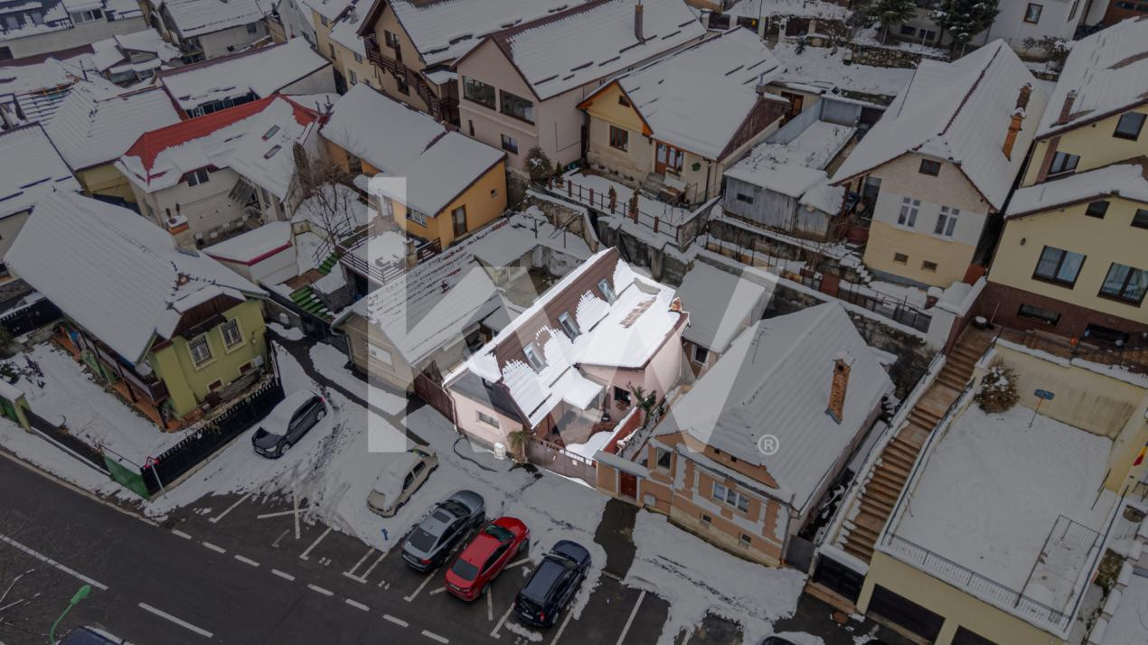 Casă cochetă de închiriat în Schei , Comision 0%