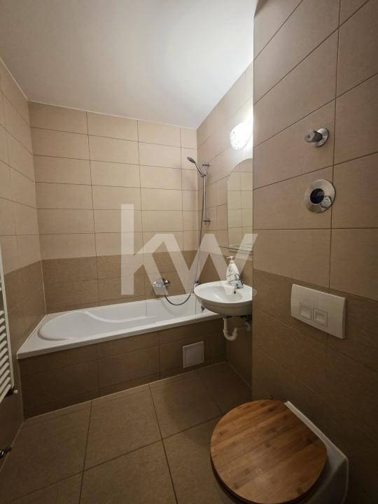 De închiriat 2 camere | decomandat | etaj intermediar 