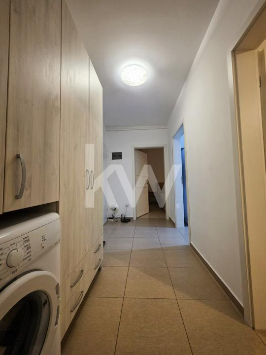 De închiriat 2 camere | decomandat | etaj intermediar 