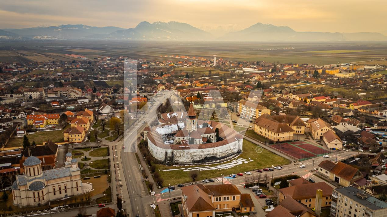 Proiect de restaurare lângă Cetatea Prejmer,  casă și teren de 5.458 mp