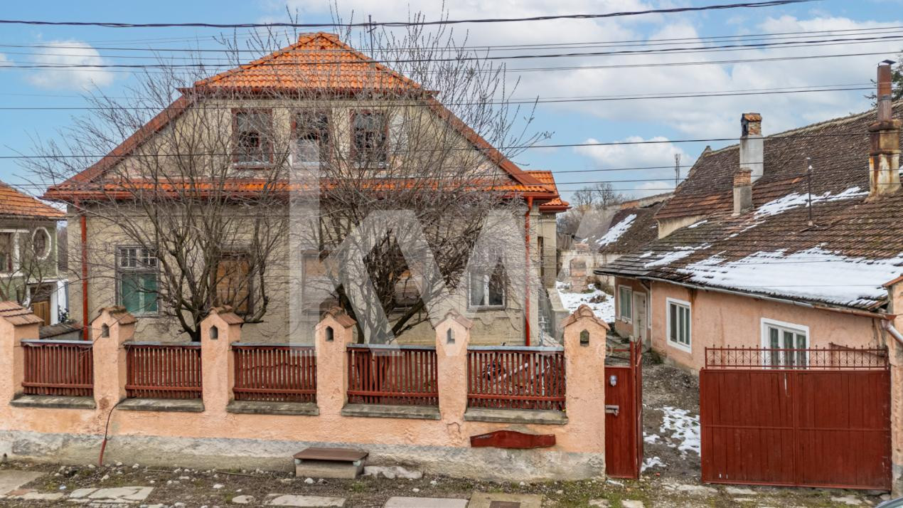 Proiect de restaurare lângă Cetatea Prejmer,  casă și teren de 5.458 mp